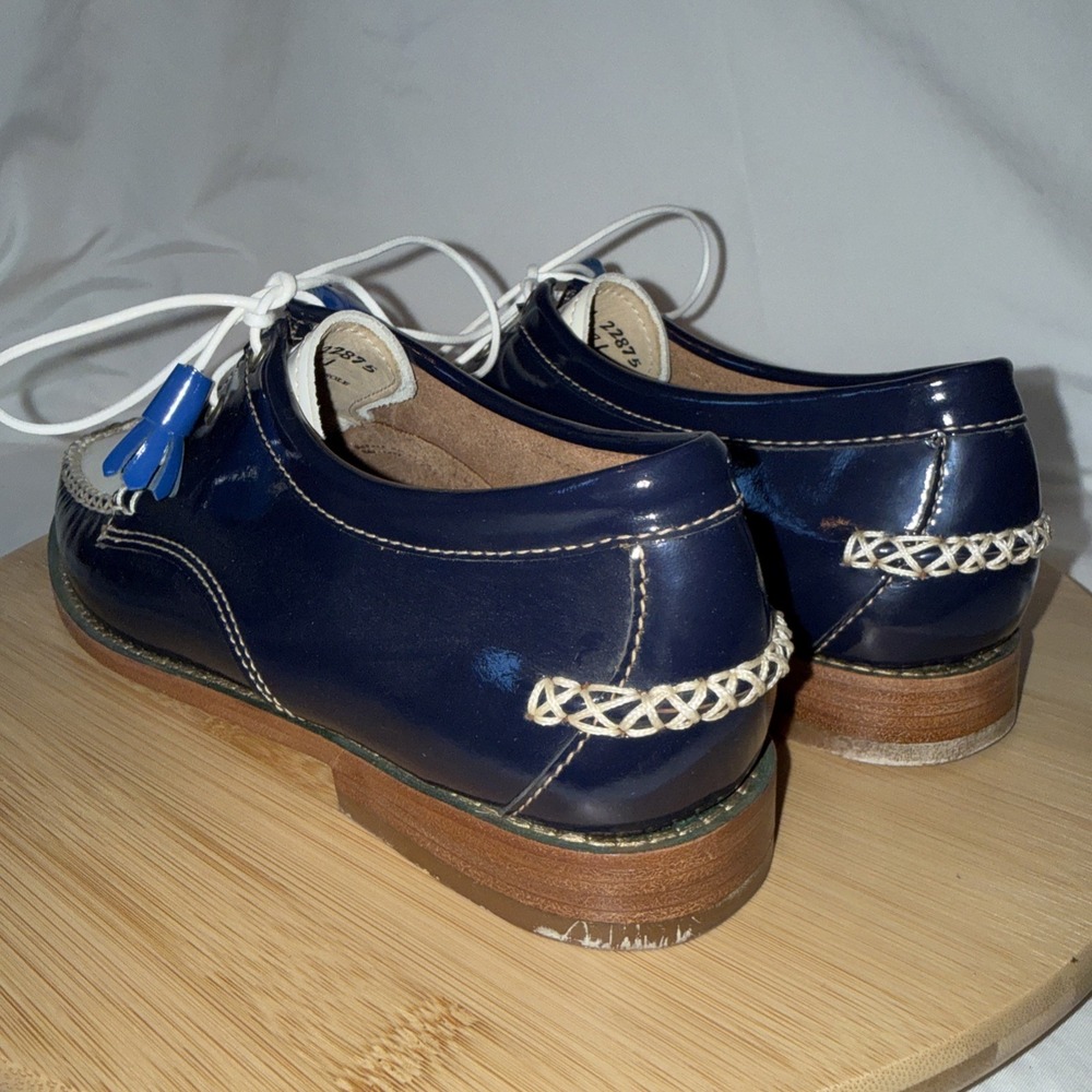 G.H. Bass & Co. Weejuns Women's Navy White Leather Boat Shoes Size 8 View 4